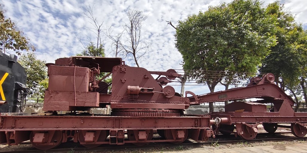 Steam Crane